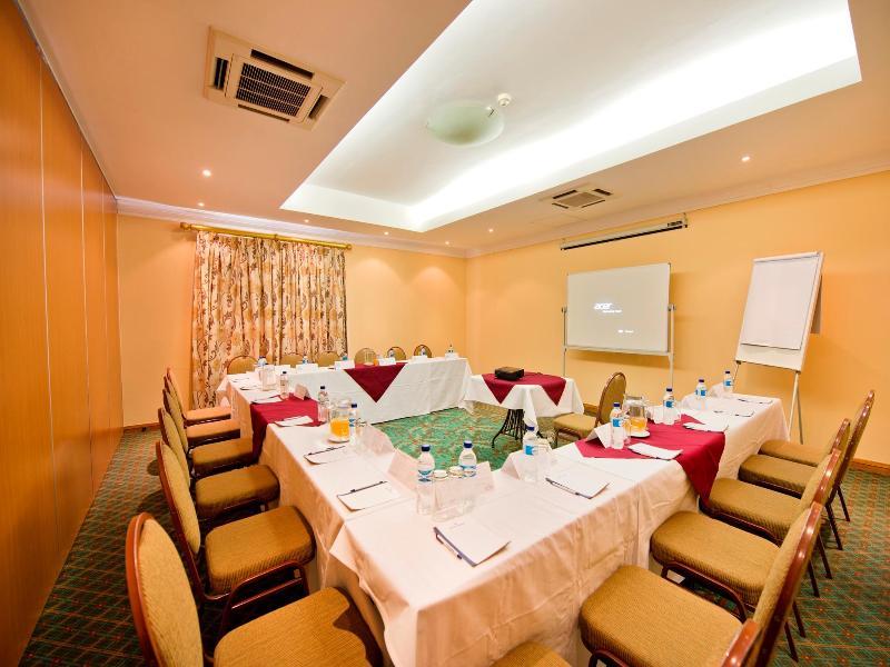 Protea Hotel By Marriott Ondangwa Εξωτερικό φωτογραφία