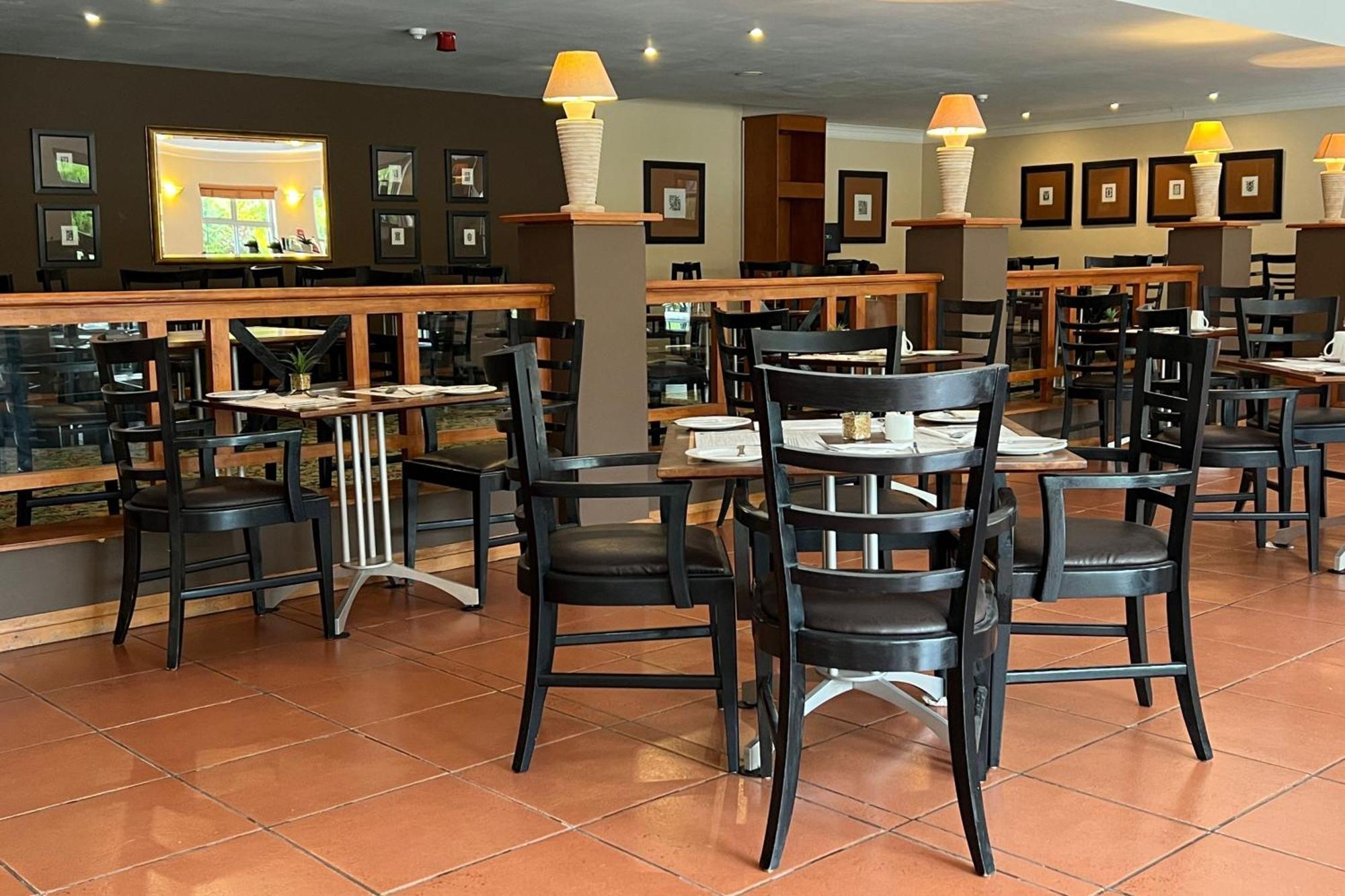 Protea Hotel By Marriott Ondangwa Εξωτερικό φωτογραφία