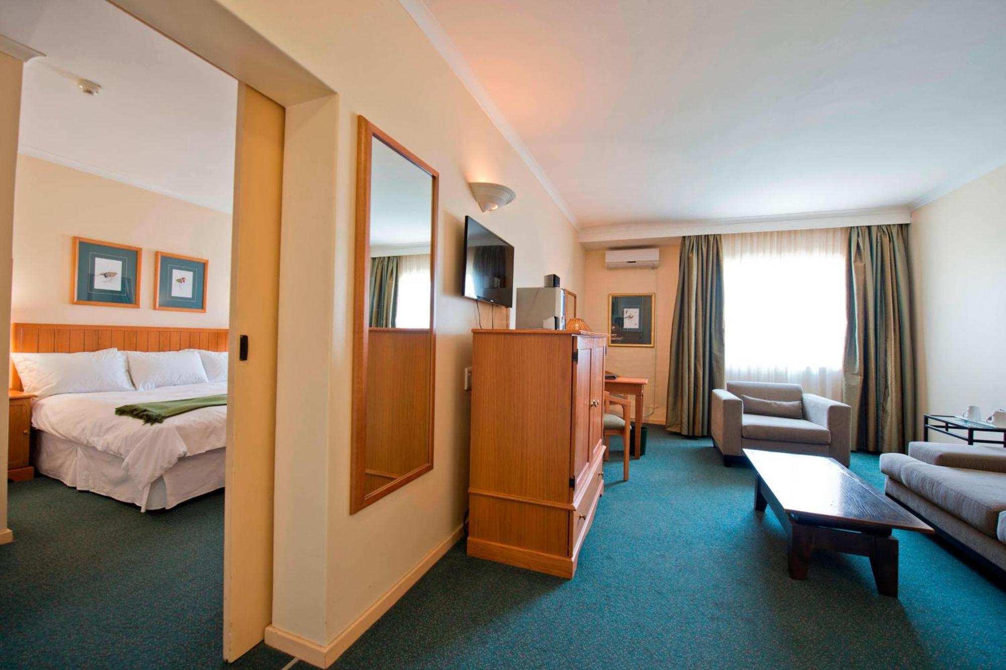 Protea Hotel By Marriott Ondangwa Εξωτερικό φωτογραφία