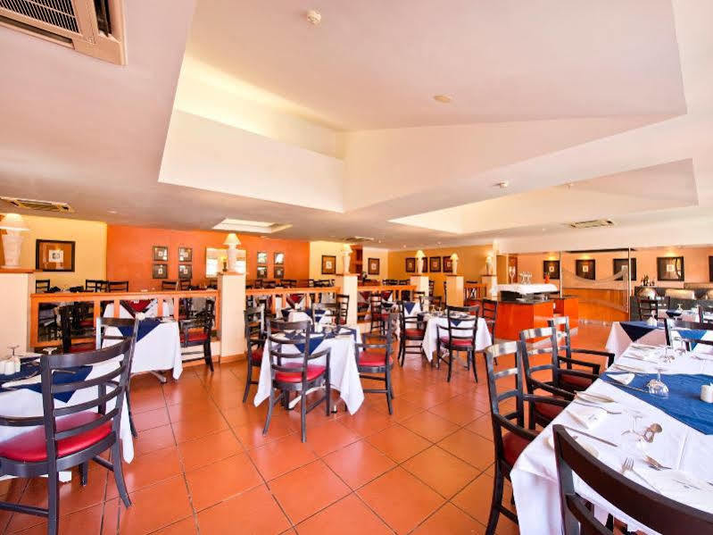 Protea Hotel By Marriott Ondangwa Εξωτερικό φωτογραφία